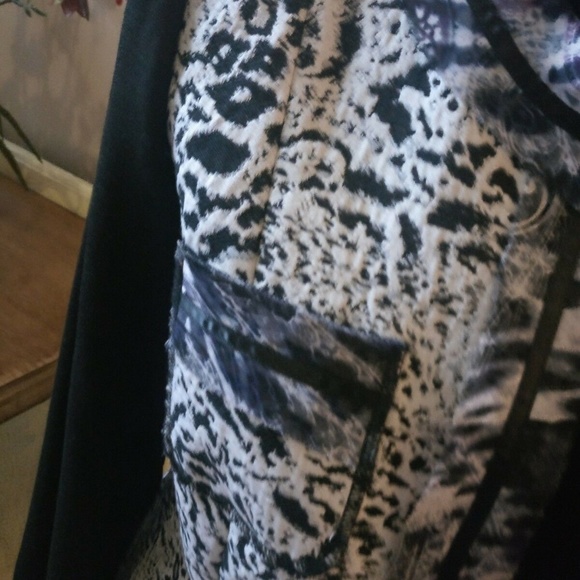 SOLD Chico's  NEW Jacket Mixed Animal Ponte Jacket 0 - Picture 3 of 7